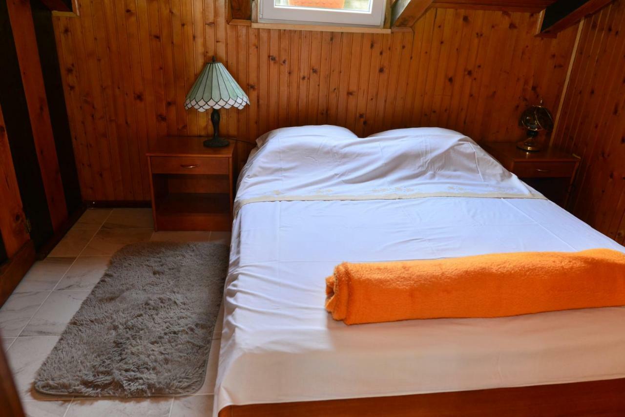 Bonbon Apartment Опатия Екстериор снимка